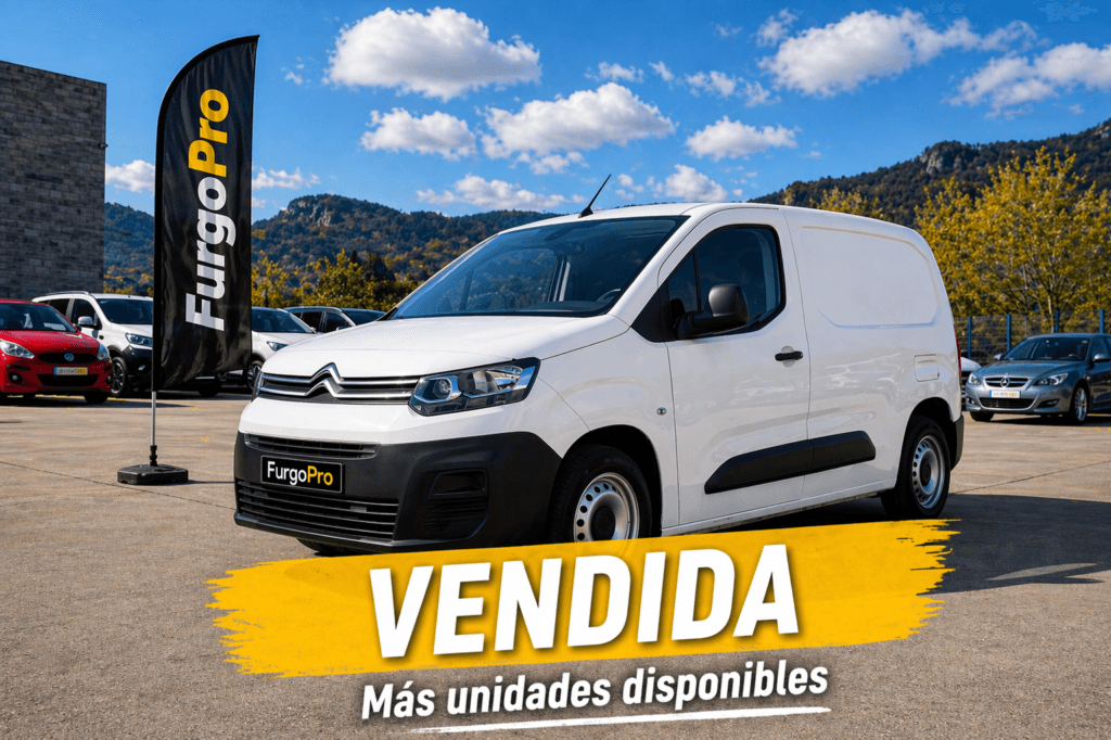 Citroen Berlingo blanca de segunda mano vendida en Girona con diseño FurgoPro en concesionario y más unidades disponibles