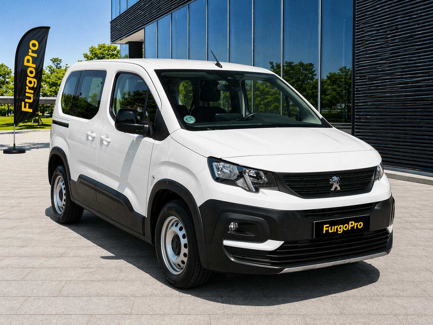 peugeot rifter segunda mano 2023 blanca semi nueva vista frontal
