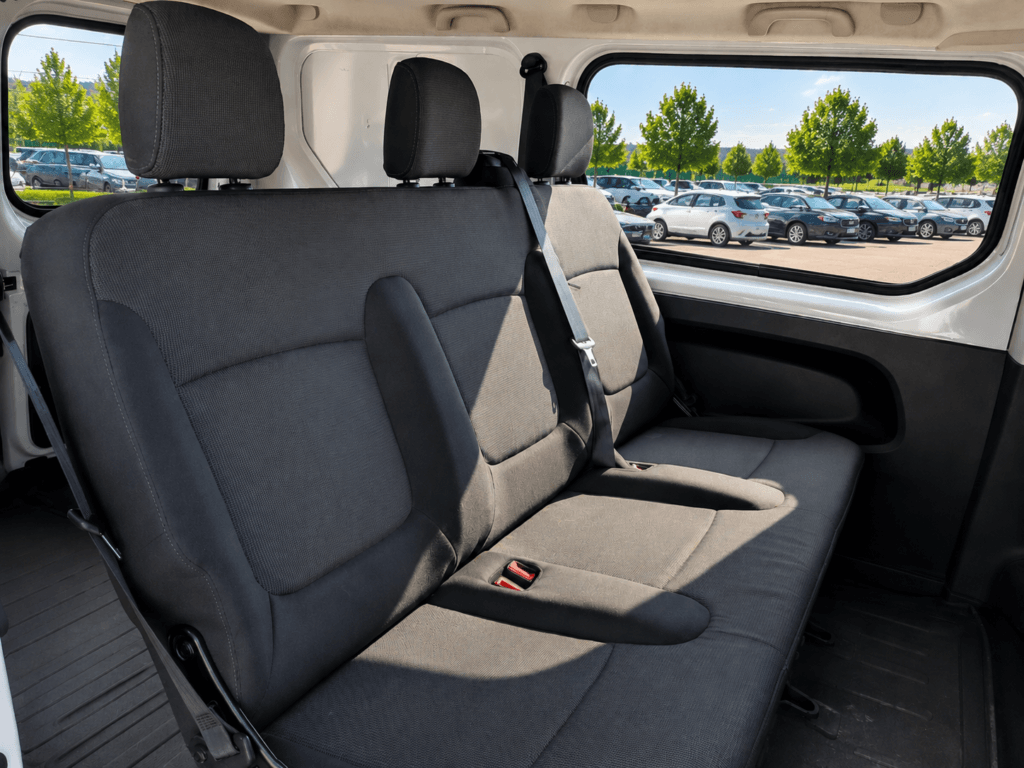 segunda fila de asientos renault trafic