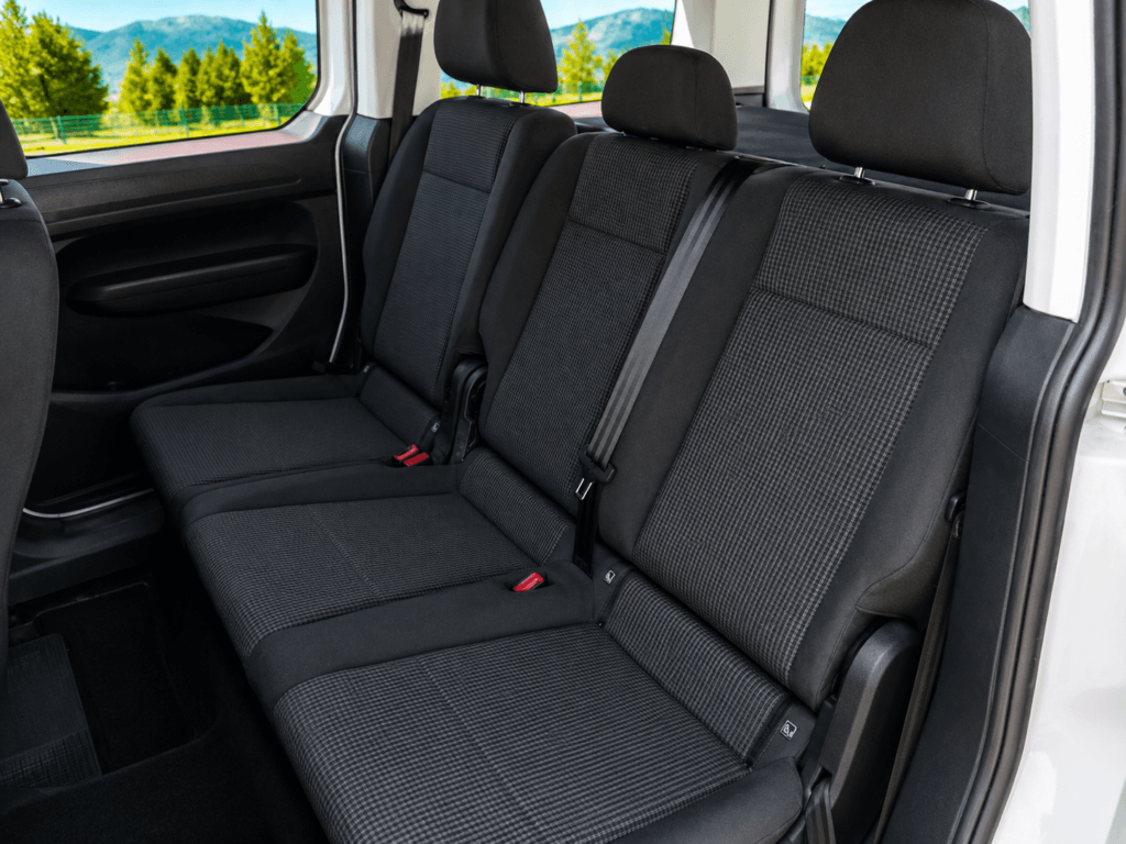 Asientos traseros Volkswagen Caddy Origin 2.0 TDI 4Motion 2021 furgoneta diésel con 38.477 km en FurgoPro Girona