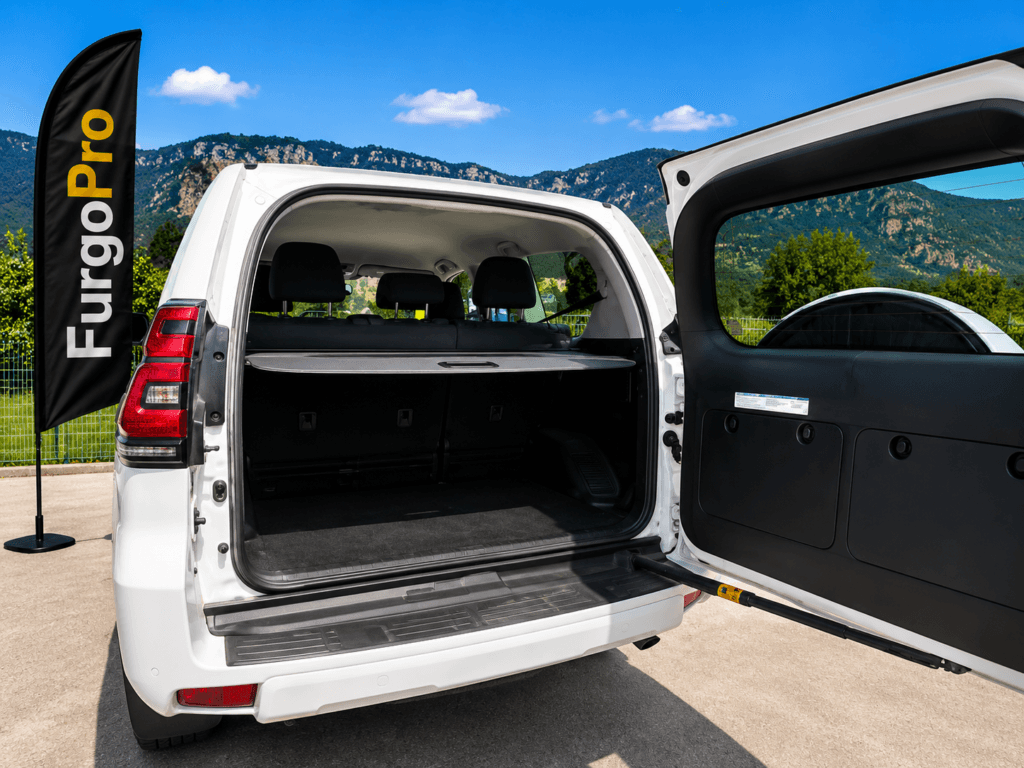 Maletero Toyota Land Cruiser 150 espacio interior SUV segunda mano