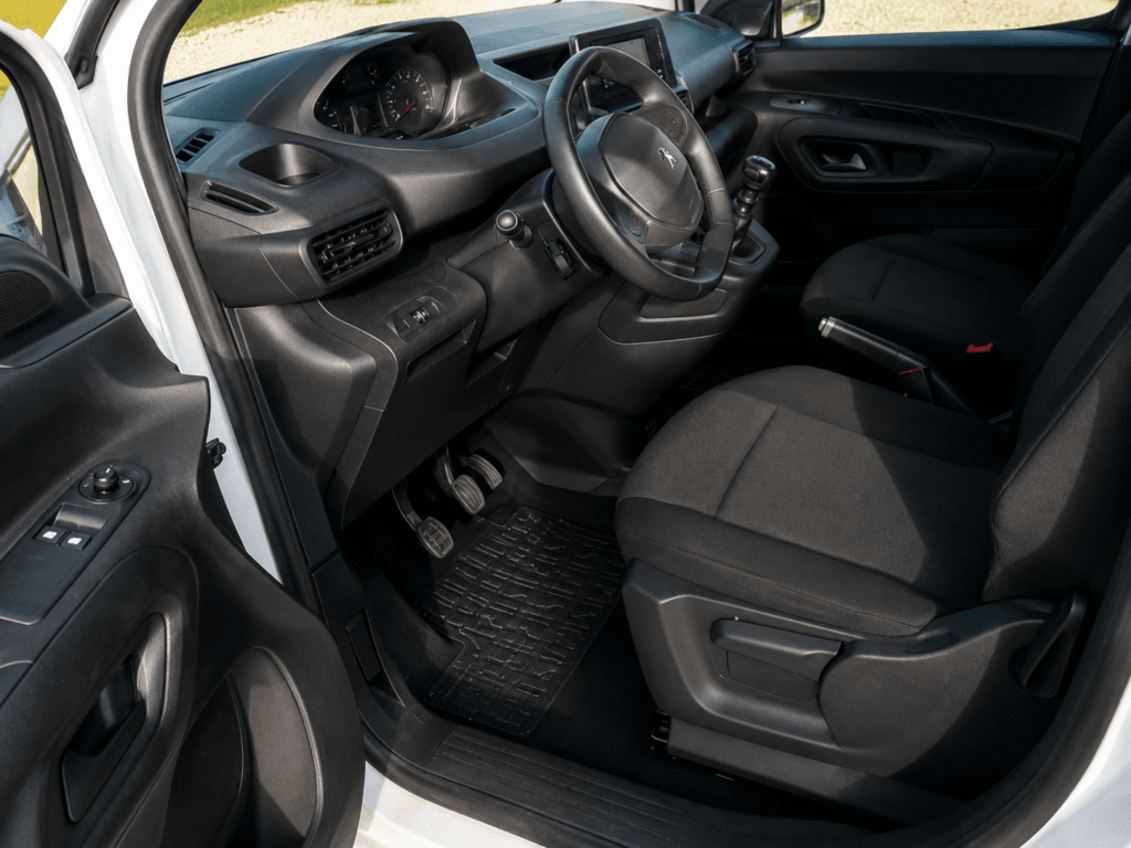 peugeot rifter 2024 12965km ocasion interior vehiculo