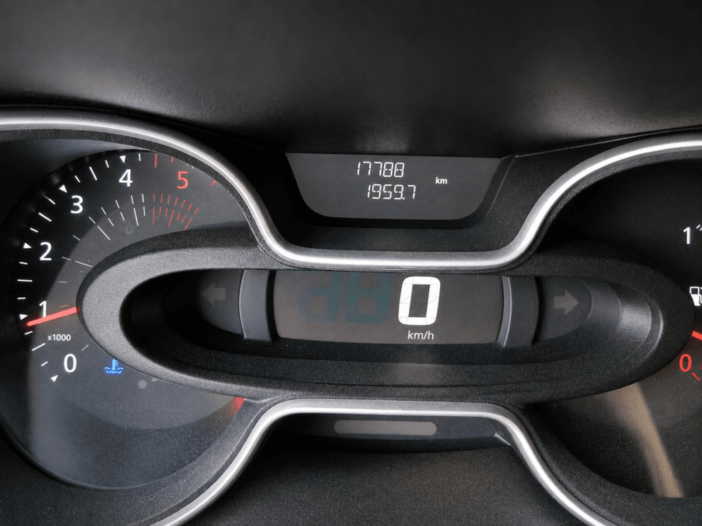 Cuadro de mandos Renault Trafic 17.788 km kilometraje real