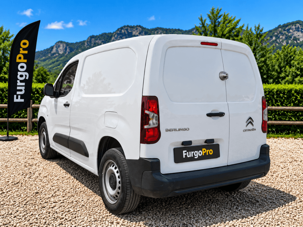 Citroën Berlingo puertas traseras abiertas furgoneta usada